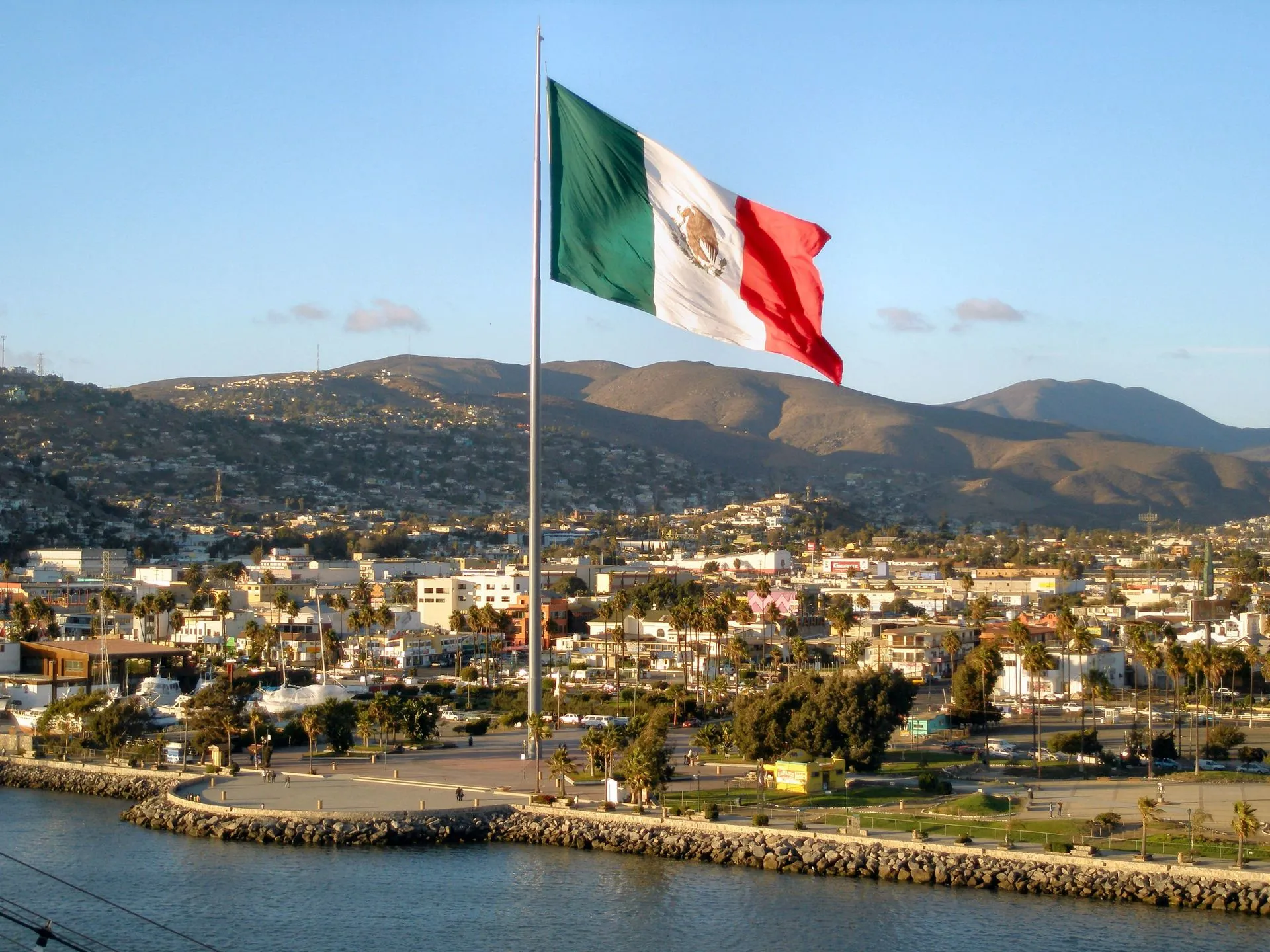 Se fortalecen relaciones comerciales y de inversión entre RD y México