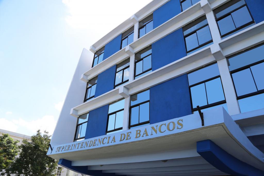 SUPERINTENDENCIA DE BANCOS LANZA CAMPAÑA PARA LA PROTECCIÓN DE LOS DATOS DE USUARIOS.