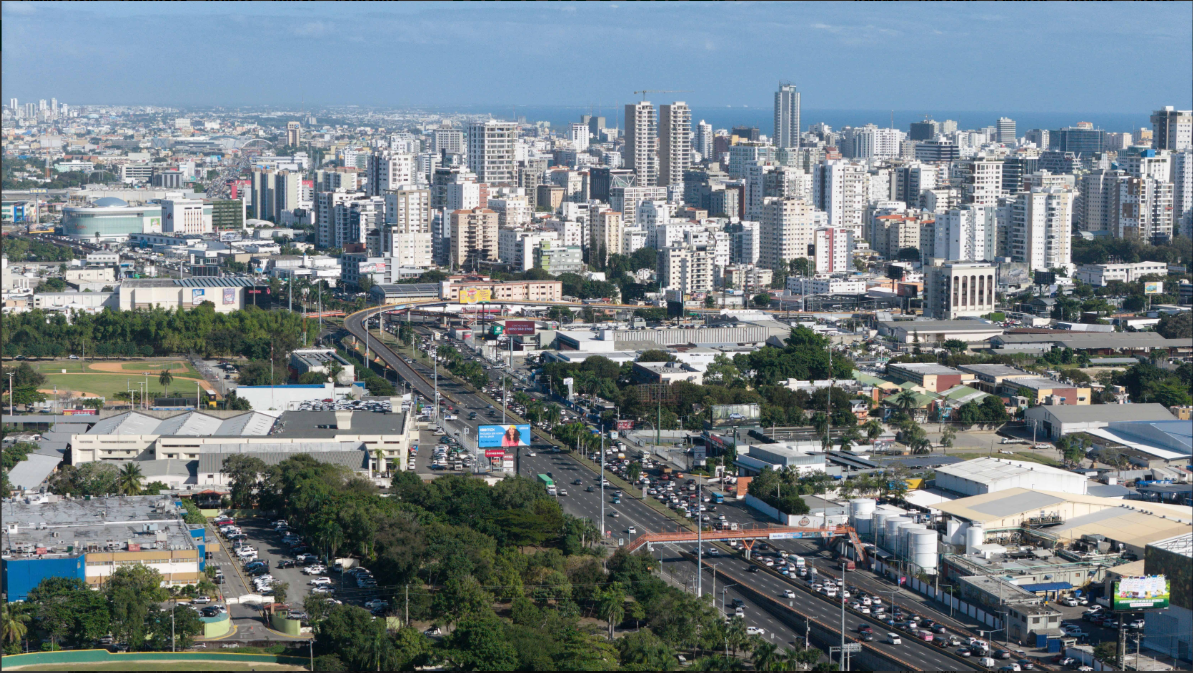 Bancos creen liberación del encaje legal ayudará a reducir la tasa de interés activa Bancos creen liberación del encaje legal ayudará a reducir la tasa de interés activa