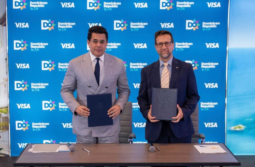 DAVID COLLADO FIRMA ACUERDO CON VISA INTERNACIONAL PARA FORTALCER LA PROMOCIÓN TURISTICA DE RD.