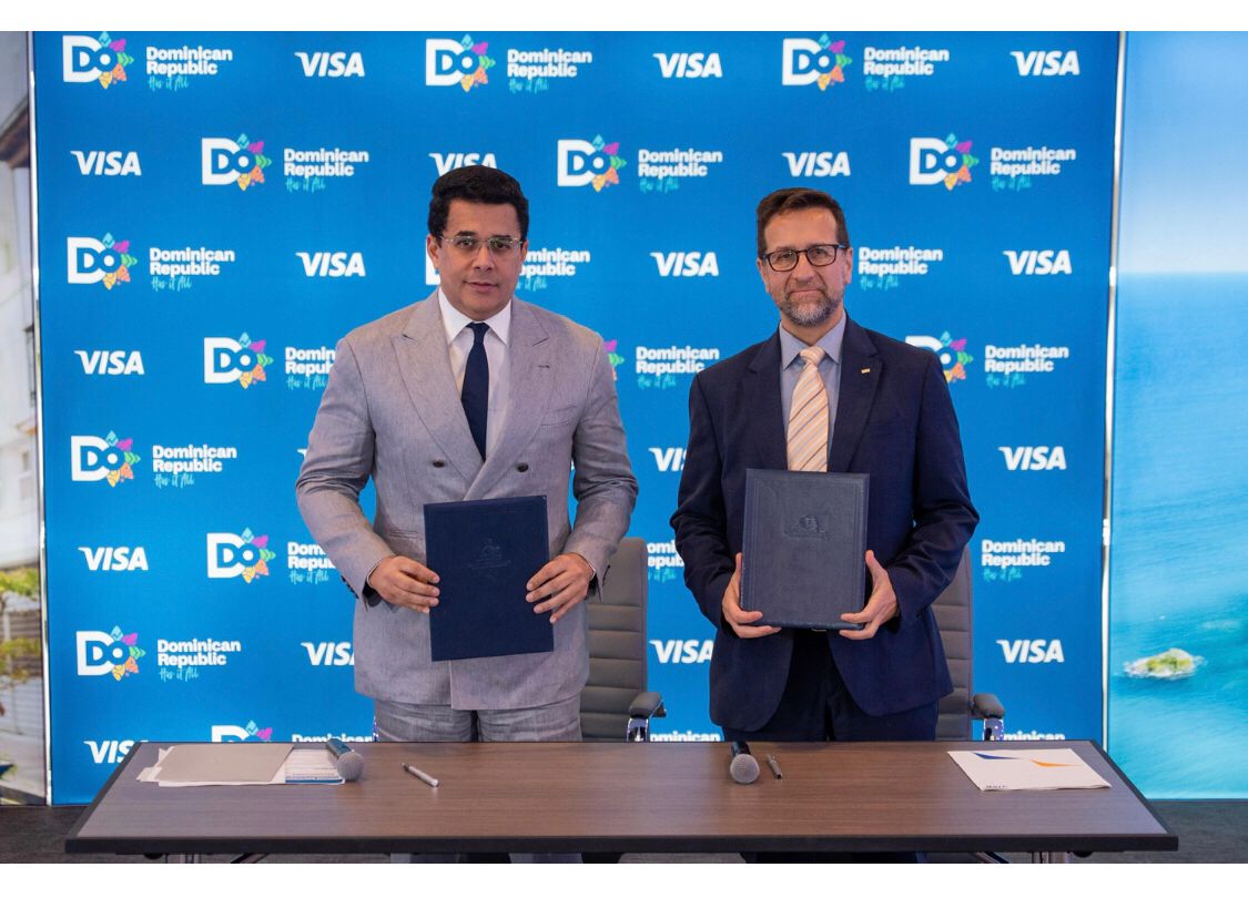 DAVID COLLADO FIRMA ACUERDO CON VISA INTERNACIONAL PARA FORTALCER LA PROMOCIÓN TURISTICA DE RD.