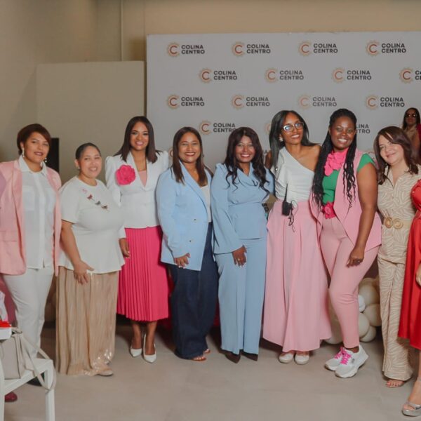 Grupo Aper celebra con éxito el evento “Mujer construye tu ser y conquista tu hacer” en Plaza Colina Centro