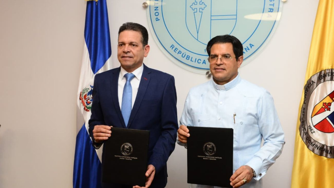 Proindustria y Pucmm firman acuerdo para impulsar innovación y competitividad industrial en RD