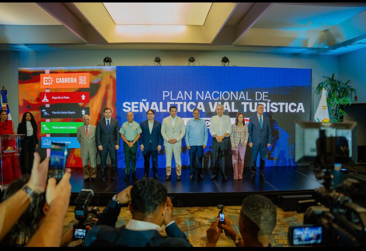 Turismo y RD Vial lanzan plan nacional de señalética turística. Turismo y RD Vial lanzan plan nacional de señalética turística.